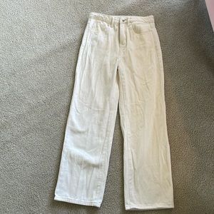 Dazy cream colored wide leg jeans. Size Small